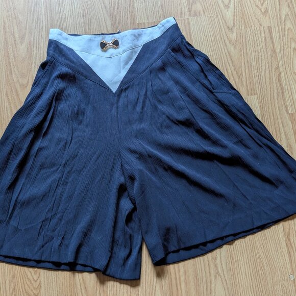 VTG Lounge / Walking Shorts - Picture 3 of 9